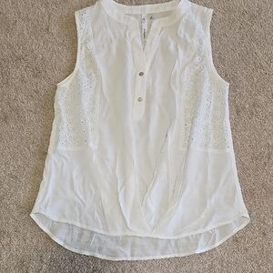 NY Collection White Sleeveless Blouse